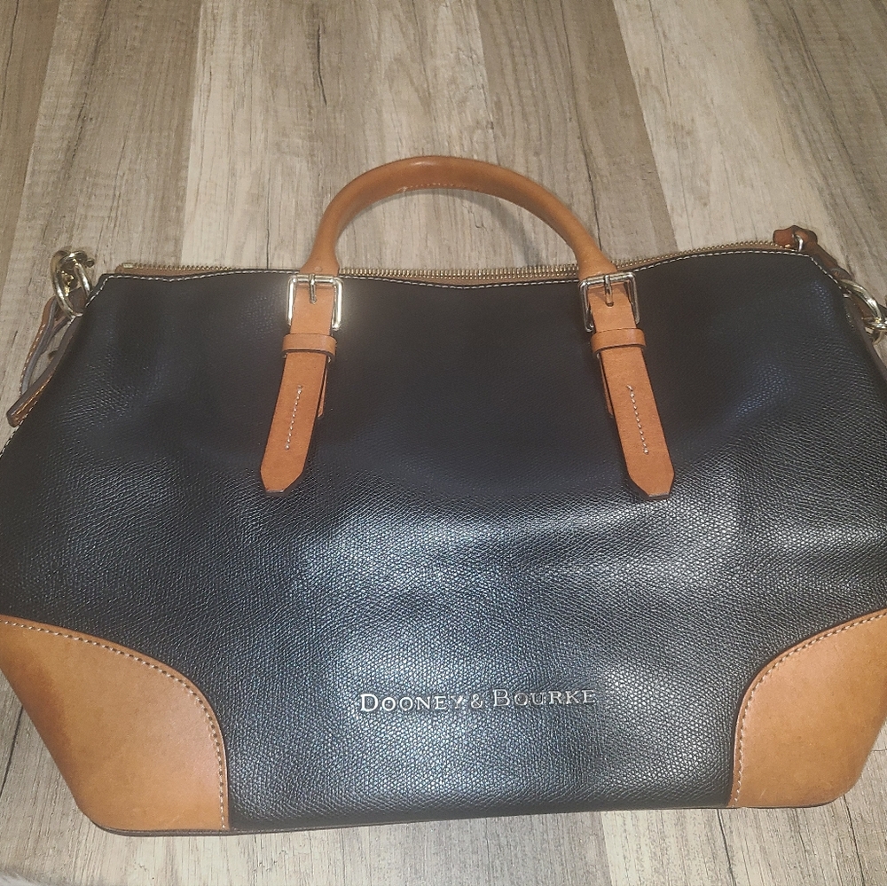 Dooney & Bourke bag